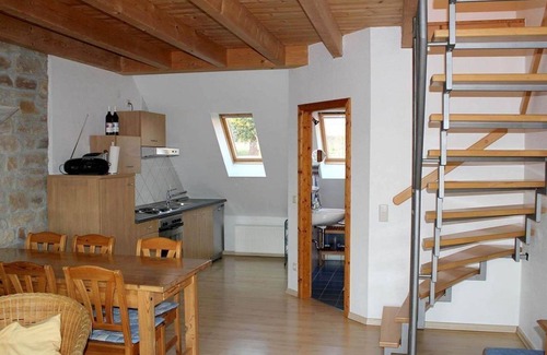 Erpolzheim Apartment | Annette - An der Bach - Winery/Fewo's, Fam. cabbage