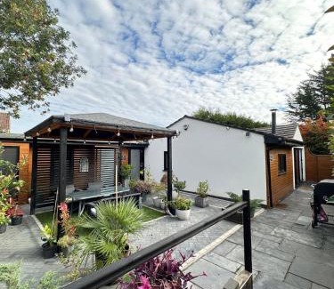 Toddington Apartment | Annex at Orchard House - Strictly No Parties