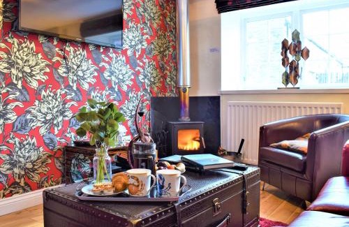 Adderstone House | Annie Oswalds Cottage