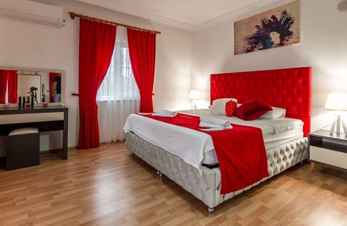 Korkuteli Villa | ANTALYA WITH POOL AND GARDEN VILLA YAZIR