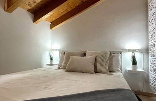 San Giuliano Milanese Apartment | Antique attic Milan