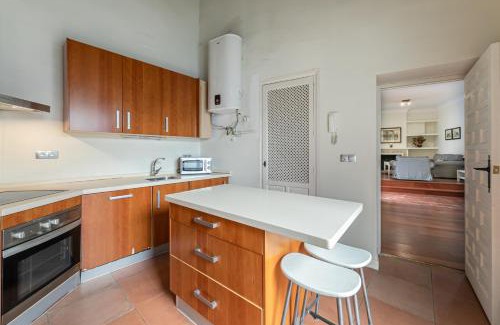 Santa Cruz Apartment | AoA Plaza Santa Marta