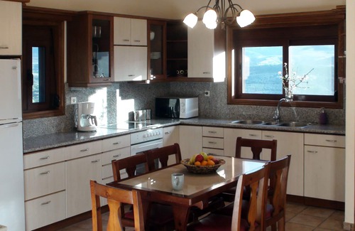 Kopetoi Villa | Aori Hillside Villa