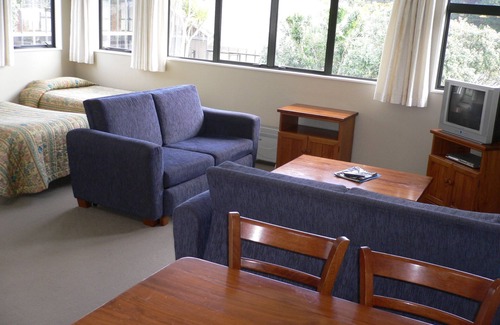 Porirua Hotel | Aotea Lodge