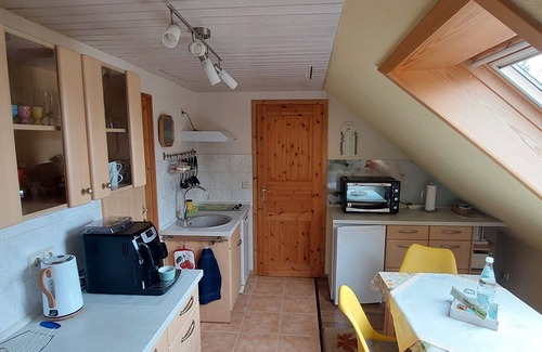 Luftkurort Luckendorf Apartment | Apartment 'Ferienwohnung Lucke' with Mountain View, Private Terrace and Wi-Fi