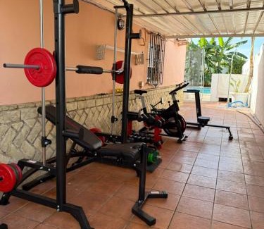 Valencina de la Concepcion House | Apartamento privado con piscina y jardin compartidos.