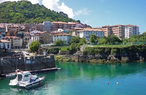 Gernika-Lumo Apartment | Apartamento Amplio y Confortable en el Centro de Gernika