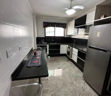 Tupi Apartment | Apartamento cobertura com piscina em Praia Grande