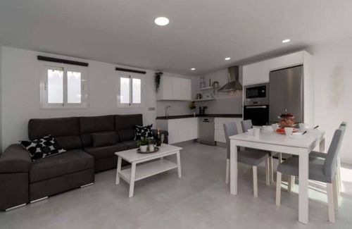 Chayofa House | Apartamento con Piscina Comunitaria y Terraza Independiente