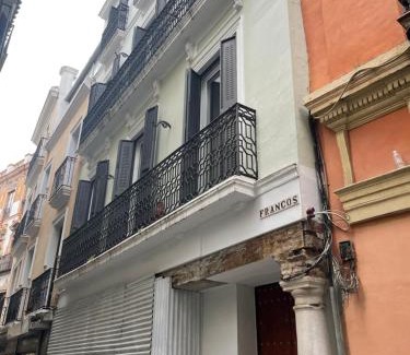 Historical Center Apartment | Apartamento en Francos 28