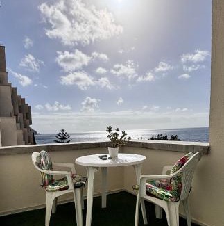 Santa Cruz de Tenerife Apartment | Apartamento en Playa Chica, Las Gaviotas