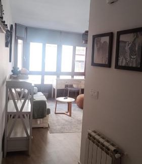 Figueras (Castropol) Apartment | Apartamento Galería Cine Colón