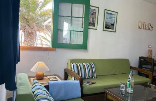 Los Lagos Apartment | Apartamento LA CONCHA Seaview Direct at the Beach & Sea