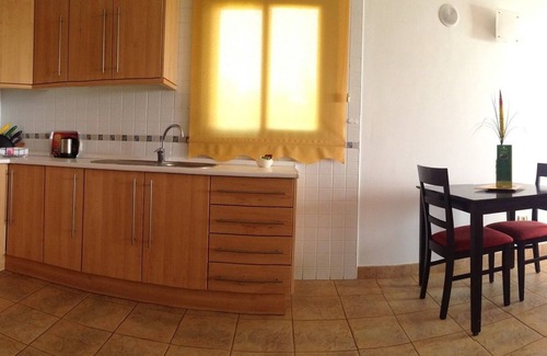 Playa de la Calera Hotel | Apartamentos Chijeré Faro del Inglés