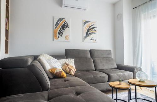 Osijek Apartment | Apartman Madeleid SELF CHECK-IN, FREE PRIVATE PARKING