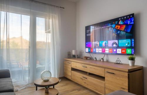 Osijek Apartment | Apartman Madeleid SELF CHECK-IN, FREE PRIVATE PARKING