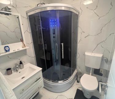 Zupanja Apartment | Apartman Paola - massage chair- 0-24 self check IN OUT- Županja