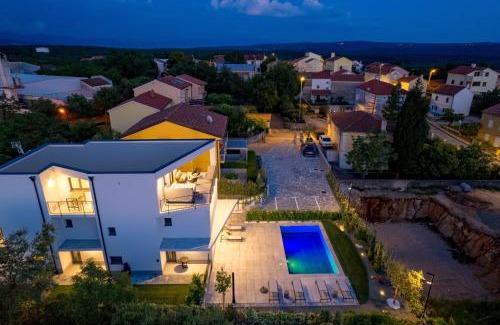 Municipality of Omisalj Apartment | Apartmani Vila Mara M 4 heated pool and whirpool