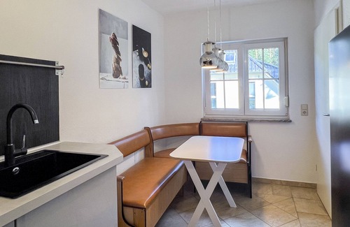 Petershagen Apartment | Apartment 'The House Stiller Grund' with Shared Garden, Balcony and Wi-Fi