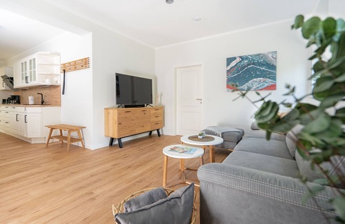 Hoyerswerda Apartment | Apartment 1 Fred - Burghof Apartments Hoyerswerda