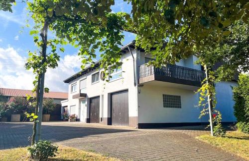 Mainz-Bingen Apartment | Apartment 100 qm im Weindorf - Balkon/Garage