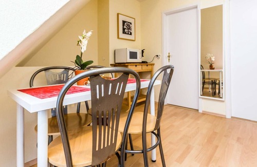 Muelheim Apartment | Apartment 2nd floor (W2) - 2x bedrooms - 4x single beds - terrace