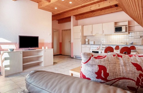 Buschvitz Apartment | Apartment 'Adlerhorst' with Shared Terrace, Shared Garden and Wi-Fi