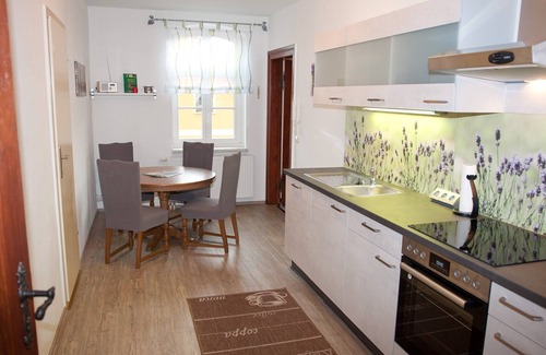 Stradow Apartment | Apartment "Alte Schule" with Private Pool & Wi-Fi