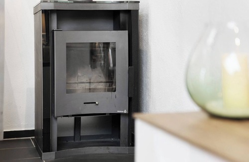 Utting am Ammersee Apartment | Apartment 'Am Schönbach' with Balcony and Wi-Fi