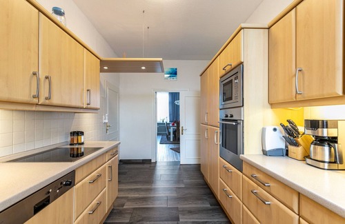 Friedrichstadt Apartment | Apartment "Am Historischen Markt" with Private Terrace & Wi-Fi