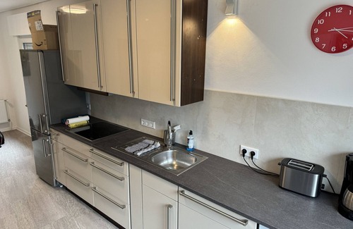 Ortsmitte House | Apartment 'Am Südwall Rechts, 140qm' with Private Terrace, Shared Garden and Wi-Fi