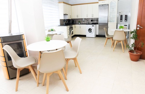 Fisterra Apartment | Apartment-Apartment-Private Bathroom-Street View