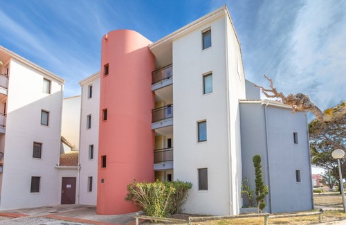 Le Barcares Apartment | Apartment 'Appart T2 30m2 2em Etage' with Lake View, Private Pool and Private Terrace