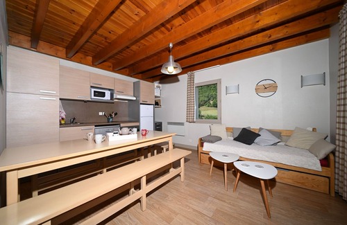 Arreau Apartment | Apartment 'Arreau'xygène Duplex 7-9pers' with Mountain View, Shared Pool and Wi-Fi