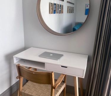 Durrow Apartment | Apartment at Bowe's Cafe