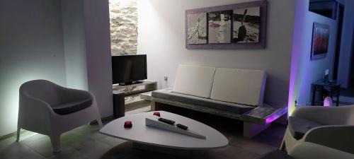 Kea Apartment | Apartment at KiVA-villa, Kampi, KEA, Cyclades, Greece