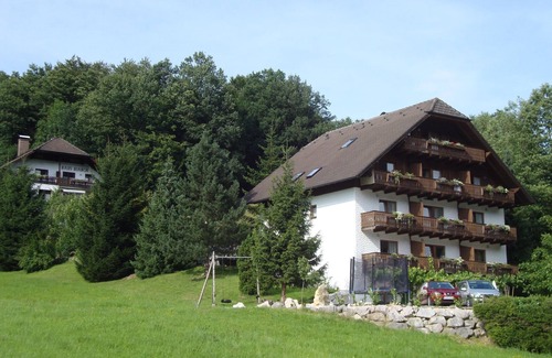 Unterach am Attersee Apartment | Apartment 2-5 persons - Apartments Haus Bianca and Sterngut