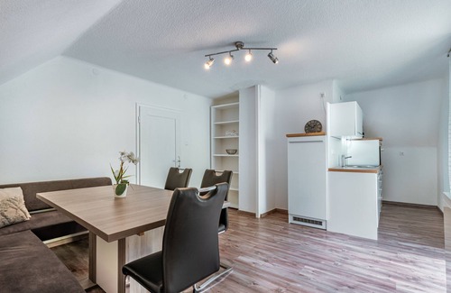 Velden am Worther See Apartment | Apartment Ogris by Interhome