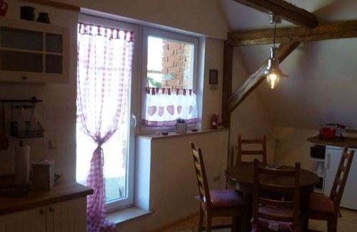 Sallgast Apartment | Apartment 'Auszeit Landleben' with Shared Terrace, Shared Garden and Wi-Fi