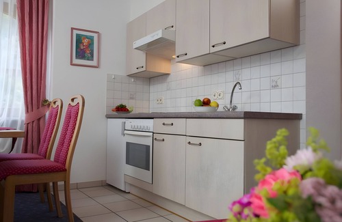 Tonbach House | Apartment 'B 22' with Mountain View, Private Terrace and Wi-Fi