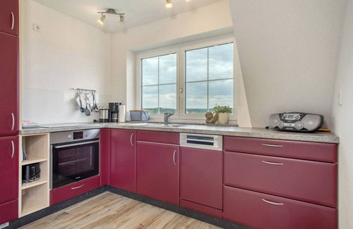 Waggershausen Apartment | Apartment 'Bergblick' with Shared Terrace, Shared Garden and Wi-Fi