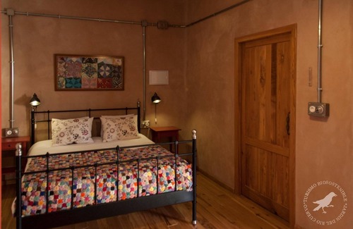 Vega del Codorno Hotel | Apartment Biosostenible Raven River Garden adapted