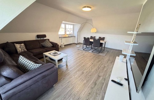 Hinte Apartment | Apartment Blinkfüer - your retreat in direct canal location - max. 3 pers.