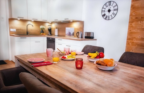 Bockswiese Apartment | Apartment 'Bocksberg-Lodge' with Balcony and Wi-Fi