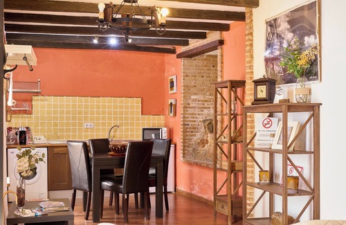 Penaflor House | Apartment 'Casa El Pocito' with Wi-Fi and Air Conditioning