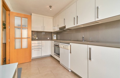 Velilla-Taramay House | Apartment "Casa Lola" with Private Terrace, Shared Pool & Wi-Fi