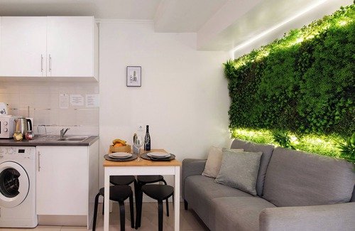 Sao Pedro Apartment | Apartment 'Casa Maria' with Terrace, A/C & Wi-Fi