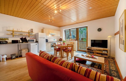 Bad Duerkheim Apartment | Apartment 'Casa Mia 2' with Private Garden and Wi-Fi