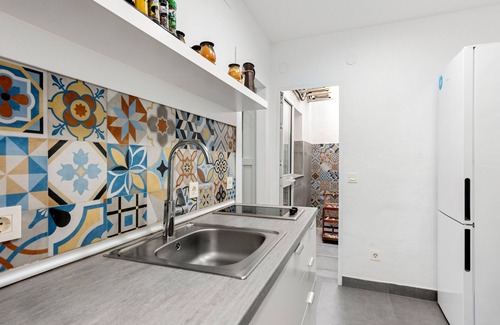 Pedregalejo Apartment | Apartment 'Casa Playa 3 Dormitorios' with Sea View, Wi-Fi and Air Conditioning