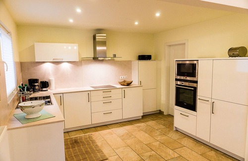 Neustraburg House | Apartment at the old forester's lodge